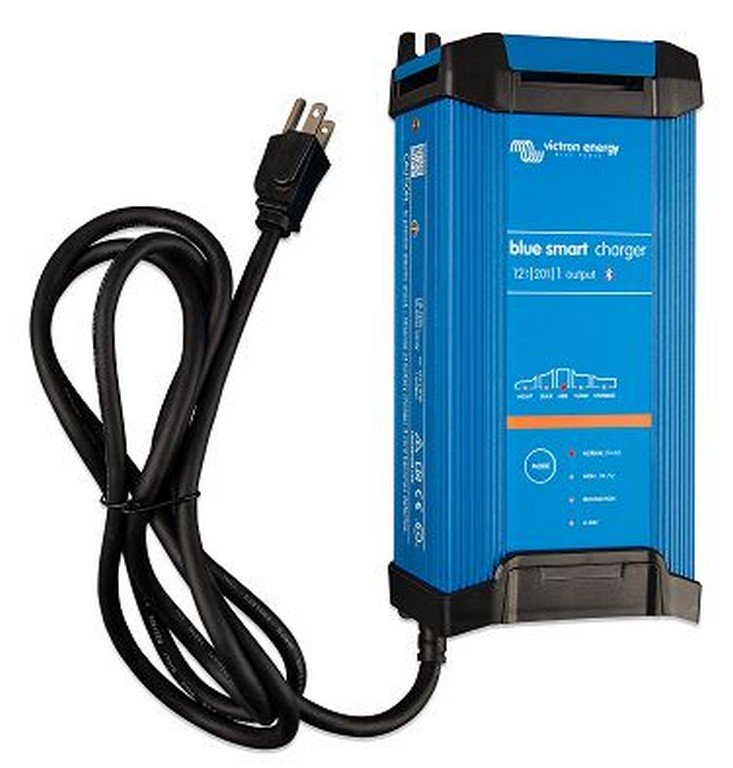 Victron Blue Smart IP22 Acculader 12/20 (1) UK BS1363 Image